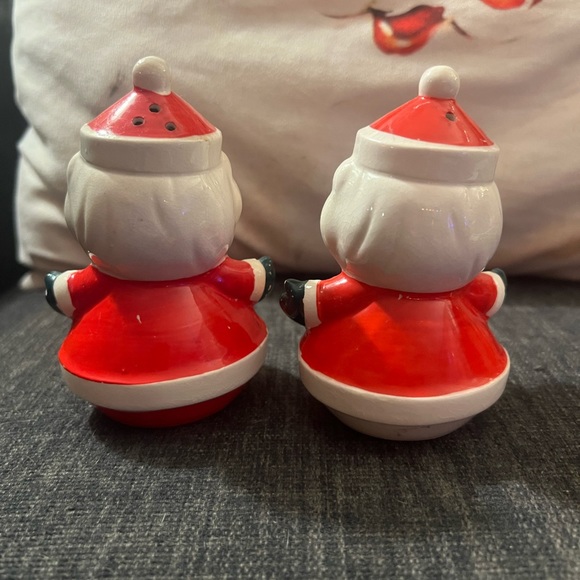 Vintage 1960s winking Holt Howard Santa salt and pepper  shakers - Picture 7 of 10